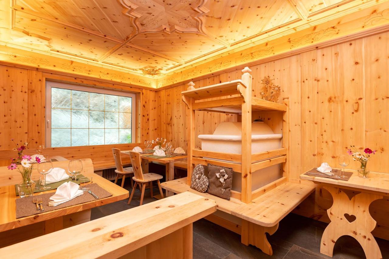 Alpenhotel La Montanara ร็อคคา ปิเอโตเร ภายนอก รูปภาพ