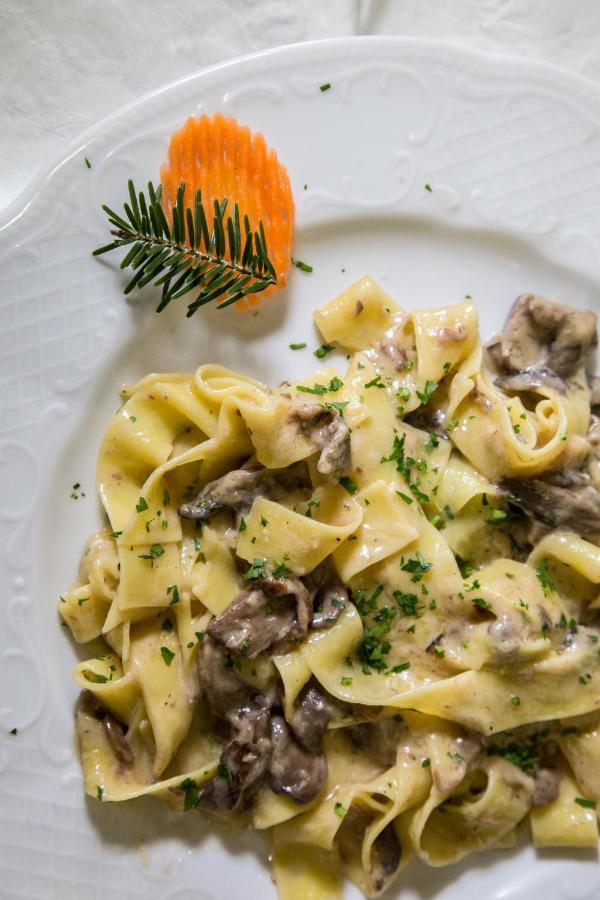 Alpenhotel La Montanara ร็อคคา ปิเอโตเร ภายนอก รูปภาพ