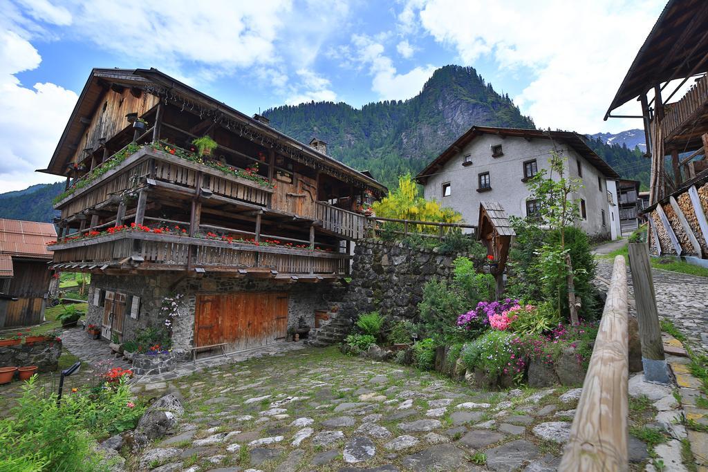 Alpenhotel La Montanara ร็อคคา ปิเอโตเร ภายนอก รูปภาพ
